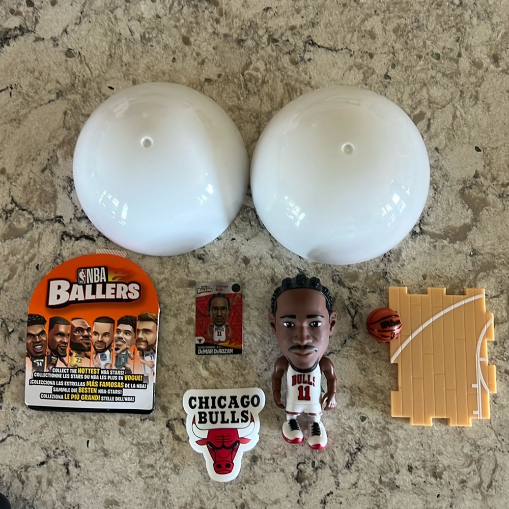 ZURU NBA Ballers DeMar DeReozan White Uniform, Chicago Bulls, NEW